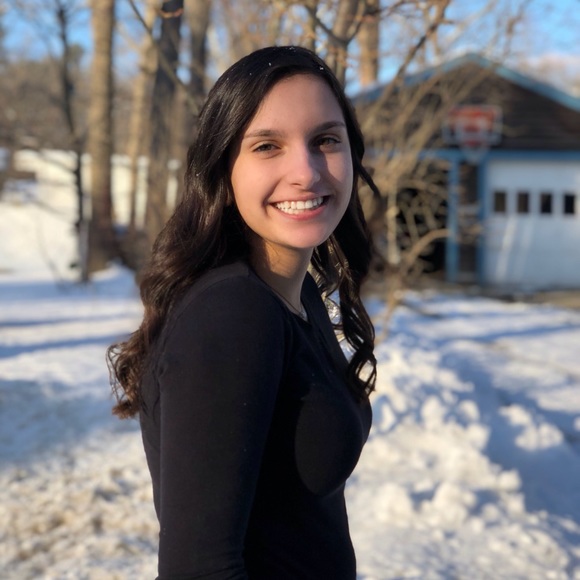 Meet your Posher, Francesca - Picture 1 of 1